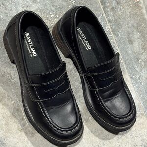 Eastland Women's Black Leather Loafers